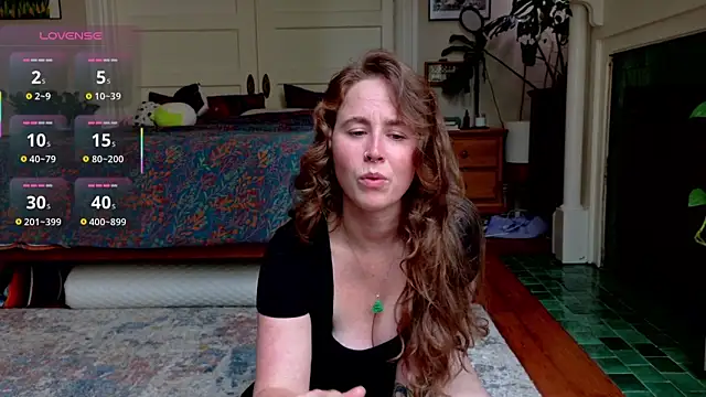 Snapshot of wutangwendy chatting on June 2, 7:14 pm wutangwendy online show from June 2, 7:14 pm