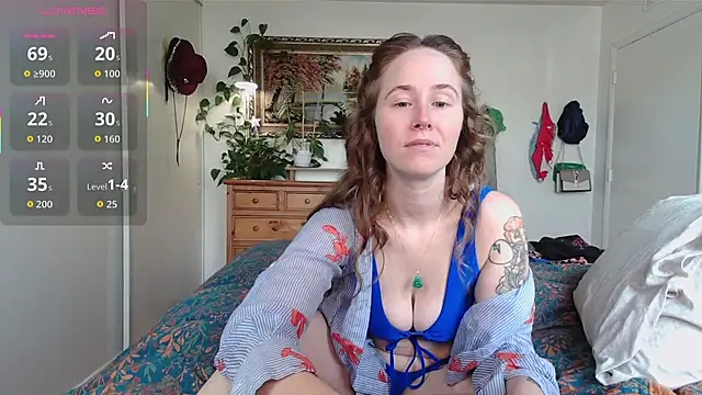 Snapshot of wutangwendy chatting on November 21, 7:24 pm wutangwendy online show from November 21, 7:24 pm