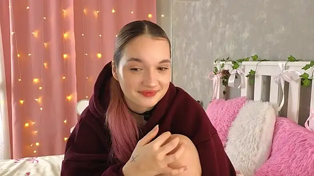 vivyboo111 online show from April 9, 9:21 pm