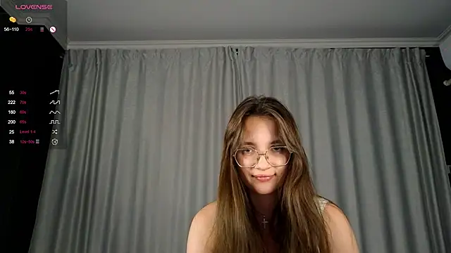vivyboo111 online show from September 22, 8:15 pm