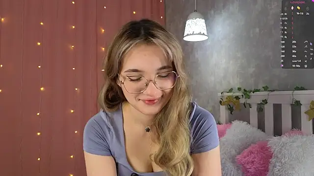 vivyboo111 online show from December 20, 8:22 pm