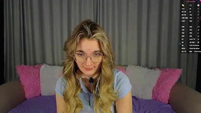 vivyboo111 online show from November 21, 9:03 pm