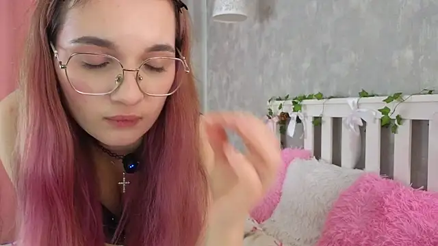 vivyboo111 online show from May 15, 8:29 pm