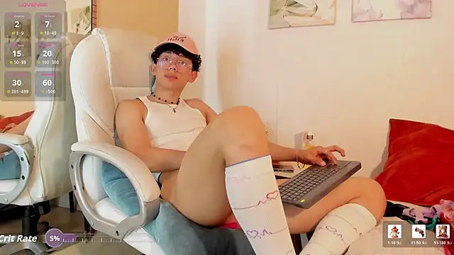 liam twiink online show from March 22, 7:21 am