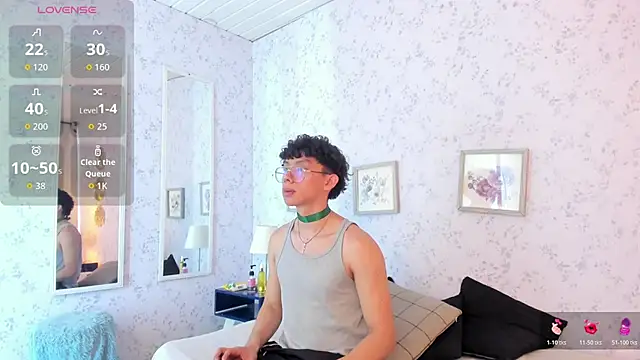 liam twiink online show from March 18, 7:26 pm