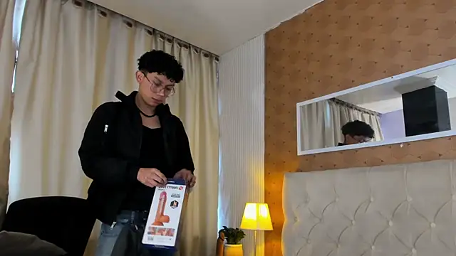 liam twiink online show from February 7, 5:32 pm