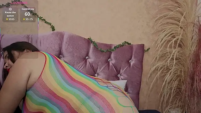 KimJStom online show from November 18, 2:53 pm