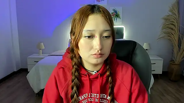 Samara Hilton 2 online show from October 28, 6:29 pm