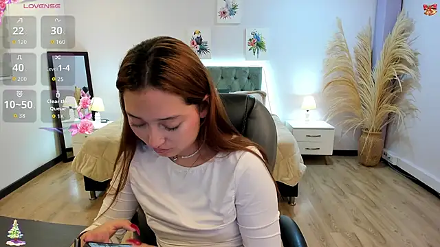 Samara Hilton 2 online show from November 24, 6:41 pm