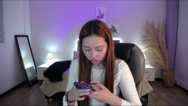 Samara Hilton 2 online show from December 3, 7:46 pm