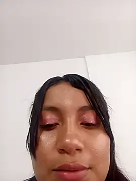 Snapshot of EllaCute_Young chatting on September 24, 9:43 pm EllaCute Young online show from September 24, 9:43 pm