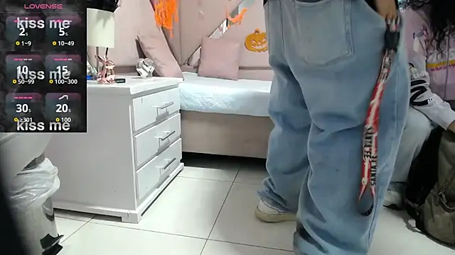 oblivionlove online show from October 21, 8:30 pm