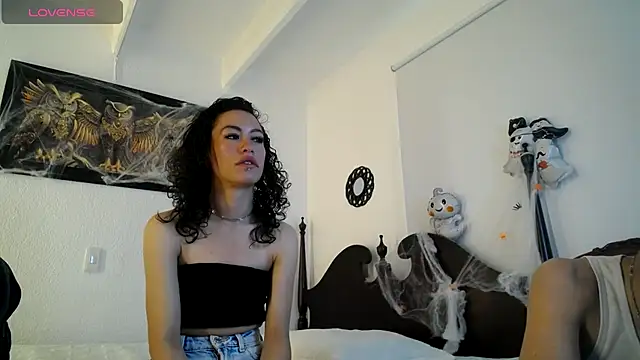 oblivionlove online show from October 31, 5:31 pm