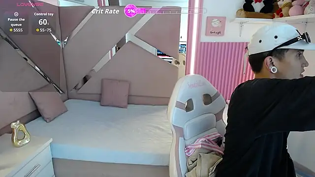 oblivionlove online show from June 2, 9:59 pm