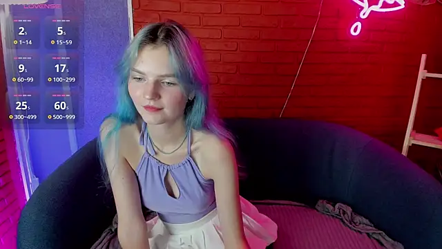 Snapshot of Lika_Sky chatting on October 14, 4:18 pm Lika Sky online show from October 14, 4:18 pm