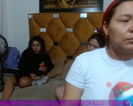 LITTLEKITTY19 online show from February 13, 12:49 pm