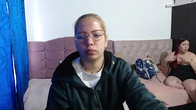 LITTLEKITTY19 online show from January 13, 12:31 pm