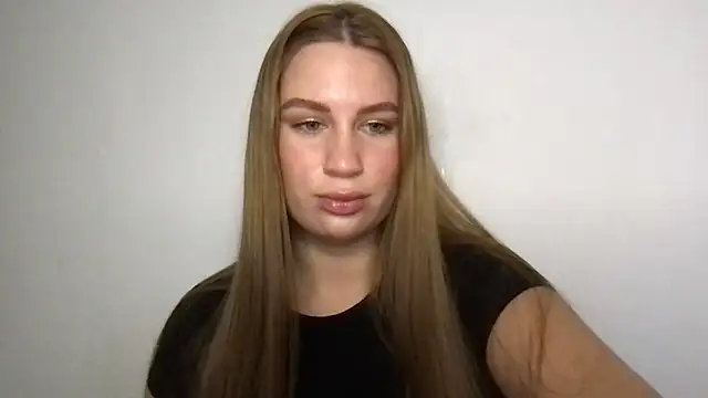 Snapshot of goodgirl2332 chatting on October 2, 12:30 pm goodgirl2332 online show from October 2, 12:30 pm