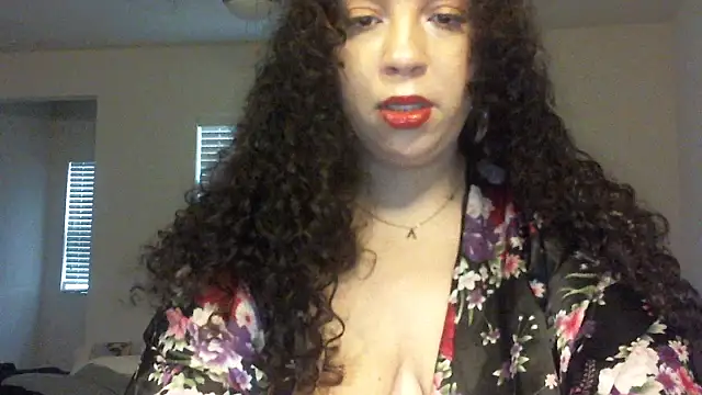 Snapshot of lotuzpetals chatting on October 6, 9:15 pm lotuzpetals online show from October 6, 9:15 pm