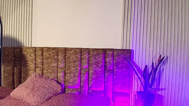 Missdionne curly online show from March 3, 11:17 am