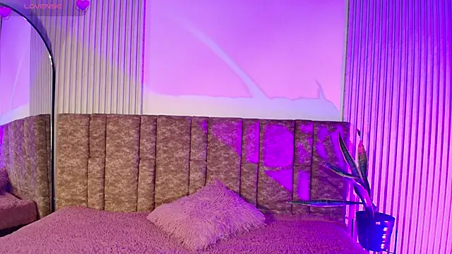 Missdionne curly online show from March 7, 11:27 am