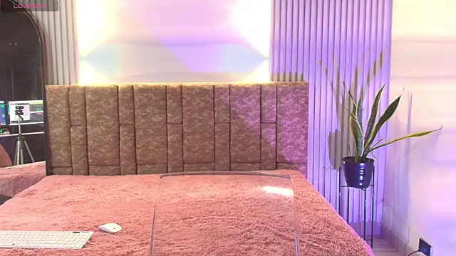 Missdionne curly online show from December 16, 2:32 pm