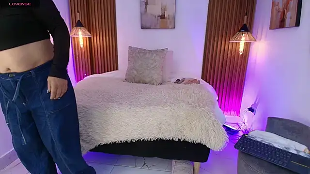 EvaGoddess  online show from April 13, 4:44 pm