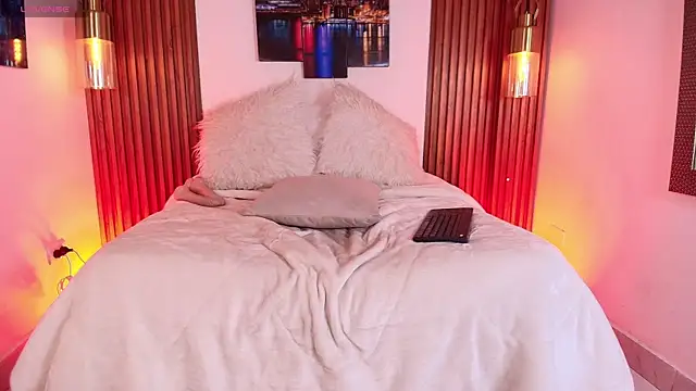 EvaGoddess  online show from November 19, 7:36 pm