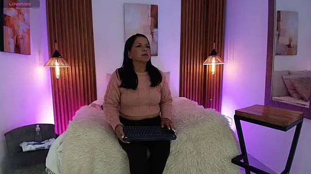 Snapshot of EvaGoddess_ chatting on June 30, 7:47 pm EvaGoddess online show from June 30, 7:47 pm
