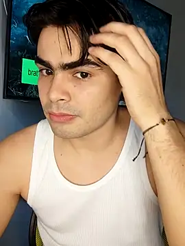 Snapshot of Mason_grey chatting on November 11, 8:14 pm Mason grey online show from November 11, 8:14 pm