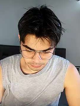 Snapshot of Mason_grey chatting on October 31, 12:24 pm Mason grey online show from October 31, 12:24 pm