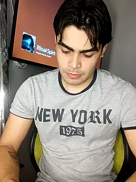 Snapshot of Mason_grey chatting on October 12, 10:22 pm Mason grey online show from October 12, 10:22 pm