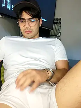 Snapshot of Mason_grey chatting on October 20, 11:11 am Mason grey online show from October 20, 11:11 am