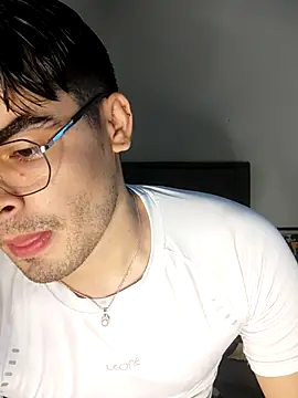 Snapshot of Mason_grey chatting on November 1, 9:52 pm Mason grey online show from November 1, 9:52 pm