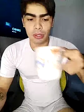 Snapshot of Mason_grey chatting on December 4, 11:53 am Mason grey online show from December 4, 11:53 am