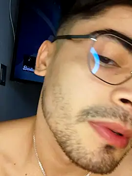 Snapshot of Mason_grey chatting on October 26, 1:55 pm Mason grey online show from October 26, 1:55 pm