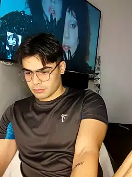 Snapshot of Mason_grey chatting on November 4, 12:20 pm Mason grey online show from November 4, 12:20 pm