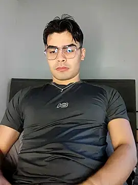 Snapshot of Mason_grey chatting on October 29, 11:42 am Mason grey online show from October 29, 11:42 am