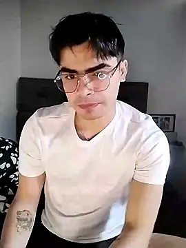 Snapshot of Mason_grey chatting on November 5, 12:41 pm Mason grey online show from November 5, 12:41 pm