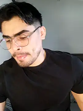 Snapshot of Mason_grey chatting on October 28, 12:26 pm Mason grey online show from October 28, 12:26 pm