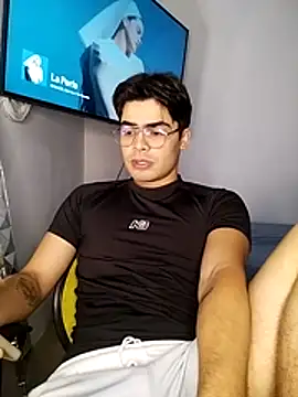 Snapshot of Mason_grey chatting on November 26, 10:59 am Mason grey online show from November 26, 10:59 am