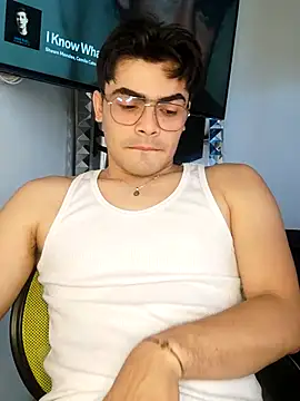 Snapshot of Mason_grey chatting on November 10, 2:44 pm Mason grey online show from November 10, 2:44 pm