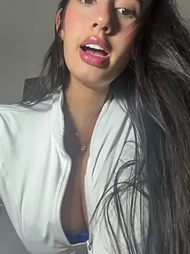 Snapshot of Julieta_Duque chatting on July 25, 3:36 am Julieta Duque online show from July 25, 3:36 am
