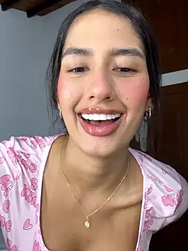 Julieta Duque online show from January 9, 4:30 am