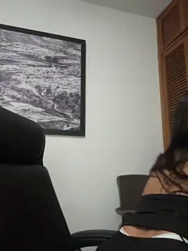 Snapshot of Julieta_Duque chatting on June 24, 4:22 am Julieta Duque online show from June 24, 4:22 am