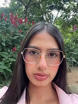 Snapshot of Julieta_Duque chatting on December 17, 7:41 pm Julieta Duque online show from December 17, 7:41 pm