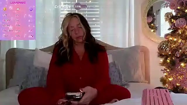 STIFFLERSMOMM online show from December 21, 1:24 pm