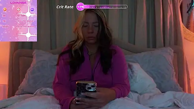 STIFFLERSMOMM online show from March 15, 12:12 pm