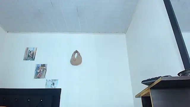 Snapshot of violettath chatting on October 19, 8:50 am violettath online show from October 19, 8:50 am