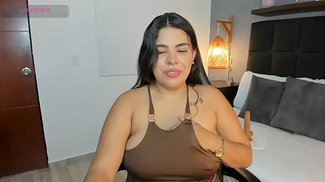 daniela crozee  online show from October 26, 2:12 am